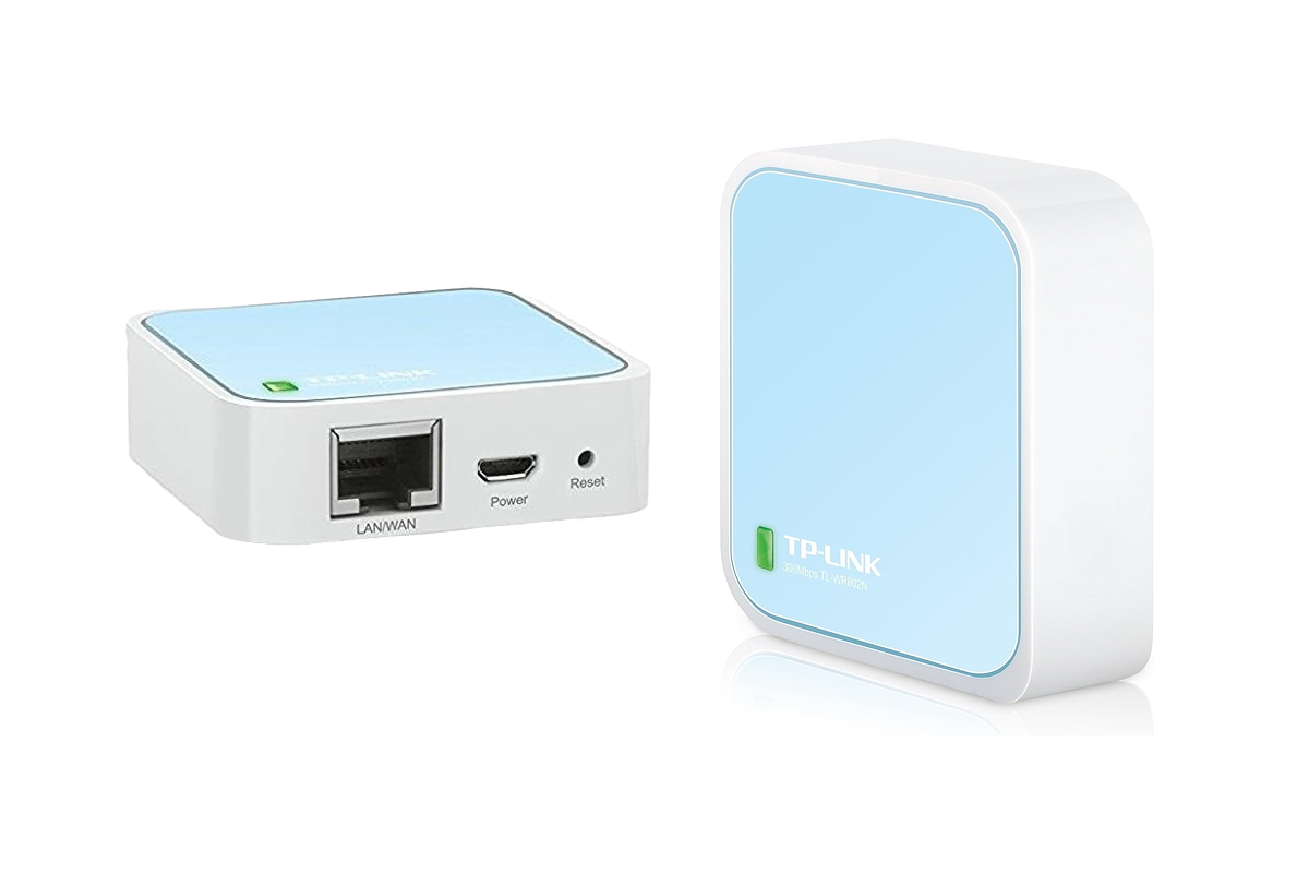 A blue and white wireless router showing LAN/WAN, router and power outlets, next to the front image of the router which features a green light and the logo TP-LINK.