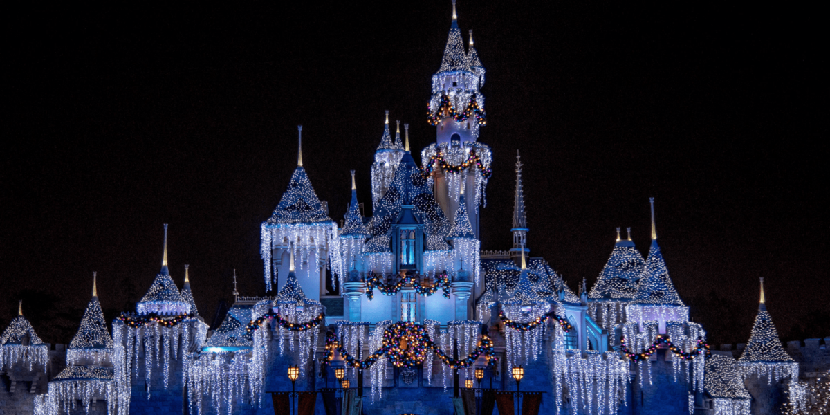 Disneyland Sleeping Beauty Castle_feature image_800x400_photo by Disneyland