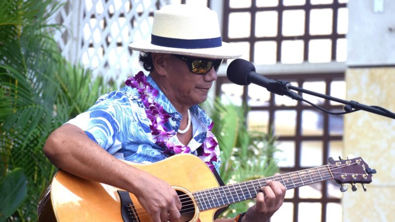 Kona Resort Celebrates Slack-key Guitar, Hawaiian Culture