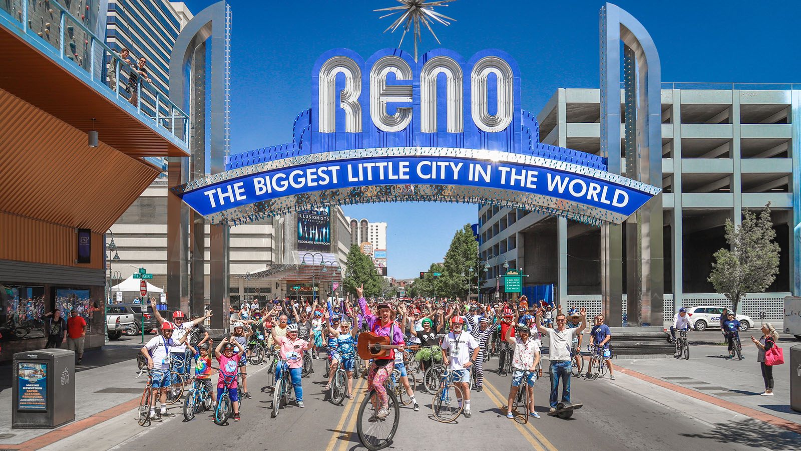 Reno River Festival, crowd on bikes