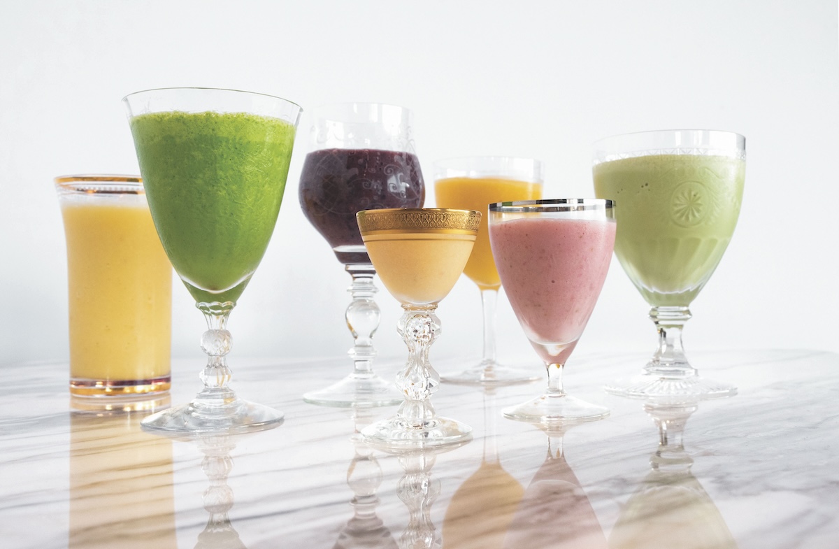Cal a Vie smoothies in glasses