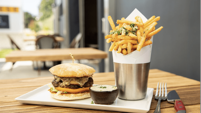 BlueRIdge-Kitchen-burgers-North-Bay-800-x-450-Courtesy-BRK.png